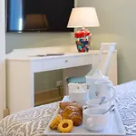 Hellenia Yachting & Hotel