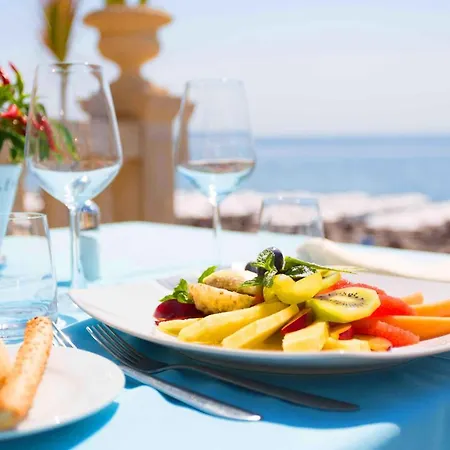 Hellenia Yachting & Hotel Giardini Naxos