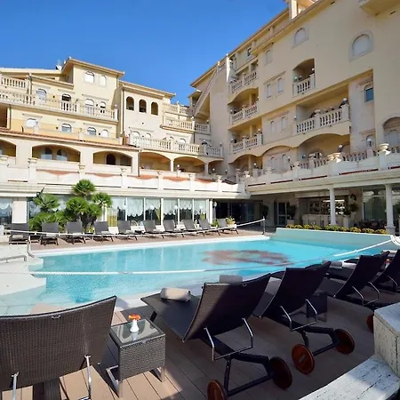 Hellenia Yachting & Otel