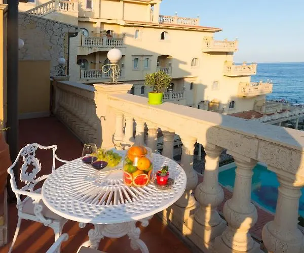 מלון Hellenia Yachting & גיארדיני נאקסוס