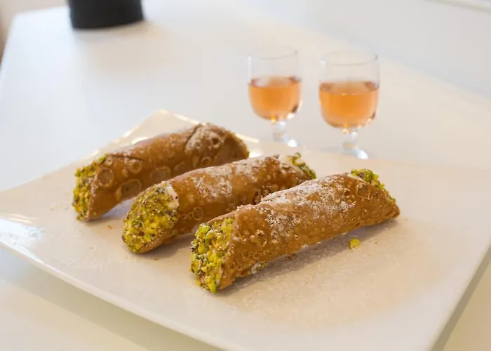 מלון Hellenia Yachting & 4*