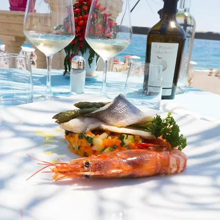 Hellenia Yachting & 4* ジャルディーニ・ナクソス