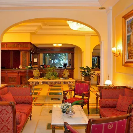 Hellenia Yachting & Hotel 4*