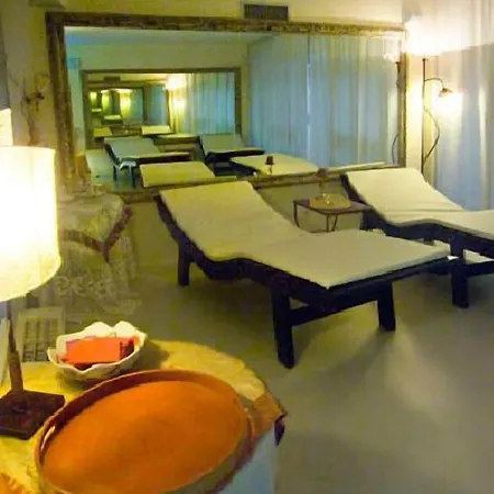 Hellenia Yachting & Hotel