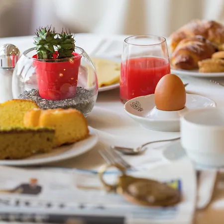 Hellenia Yachting & Hotel Giardini Naxos