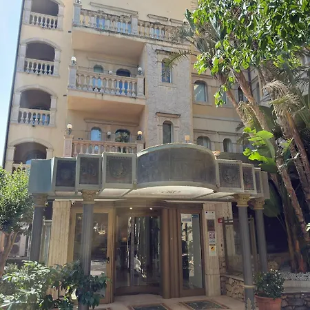 Hellenia Yachting & 4*