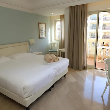 Hellenia Yachting Hotel&spa