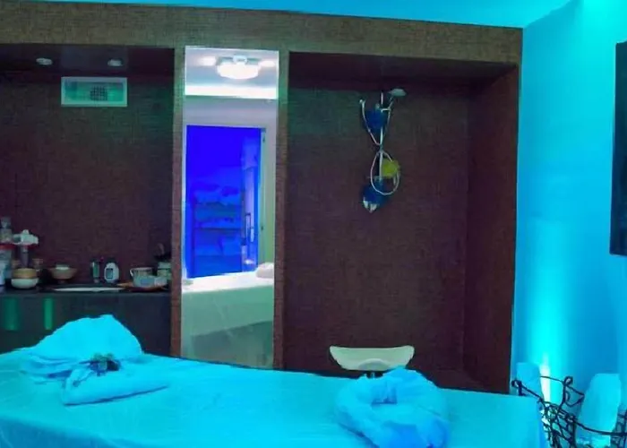 Hellenia Yachting & 4*