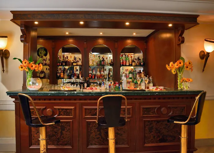 Hellenia Yachting & ホテル 4*