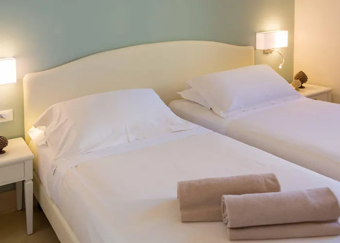 Hellenia Yachting & 호텔