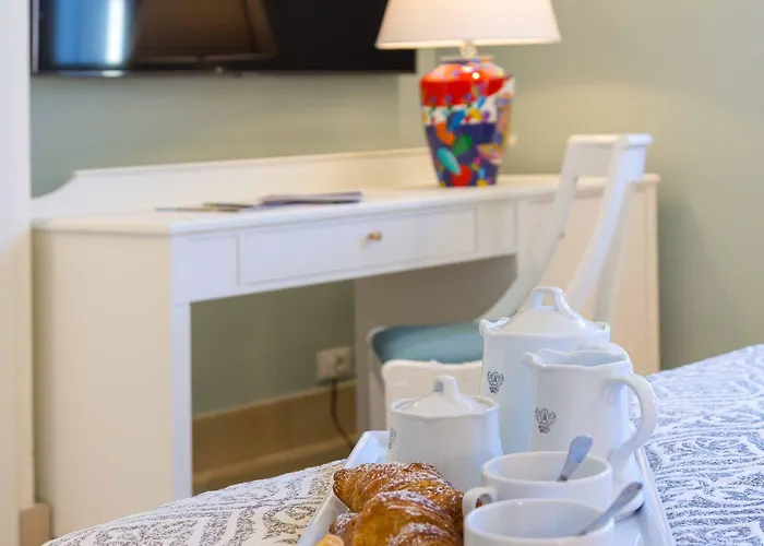 Hellenia Yachting & 호텔