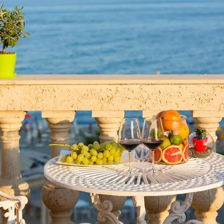 Hellenia Yachting & 4* جيارديني ناكسوس