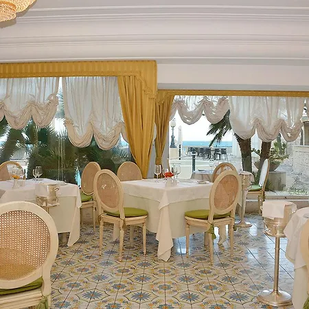 فندق Hellenia Yachting & جيارديني ناكسوس