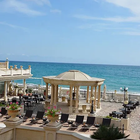 Hellenia Yachting & Готель