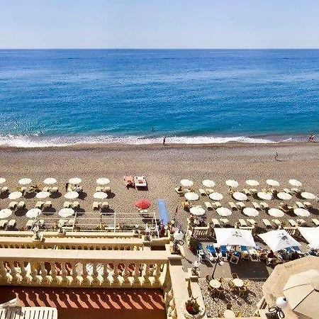 Hellenia Yachting & Готель