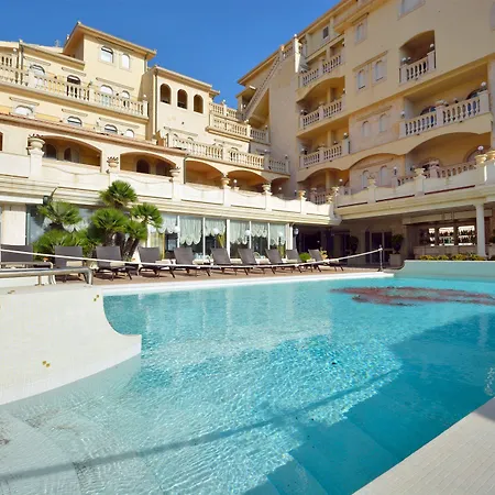 Hellenia Yachting & 4* جيارديني ناكسوس